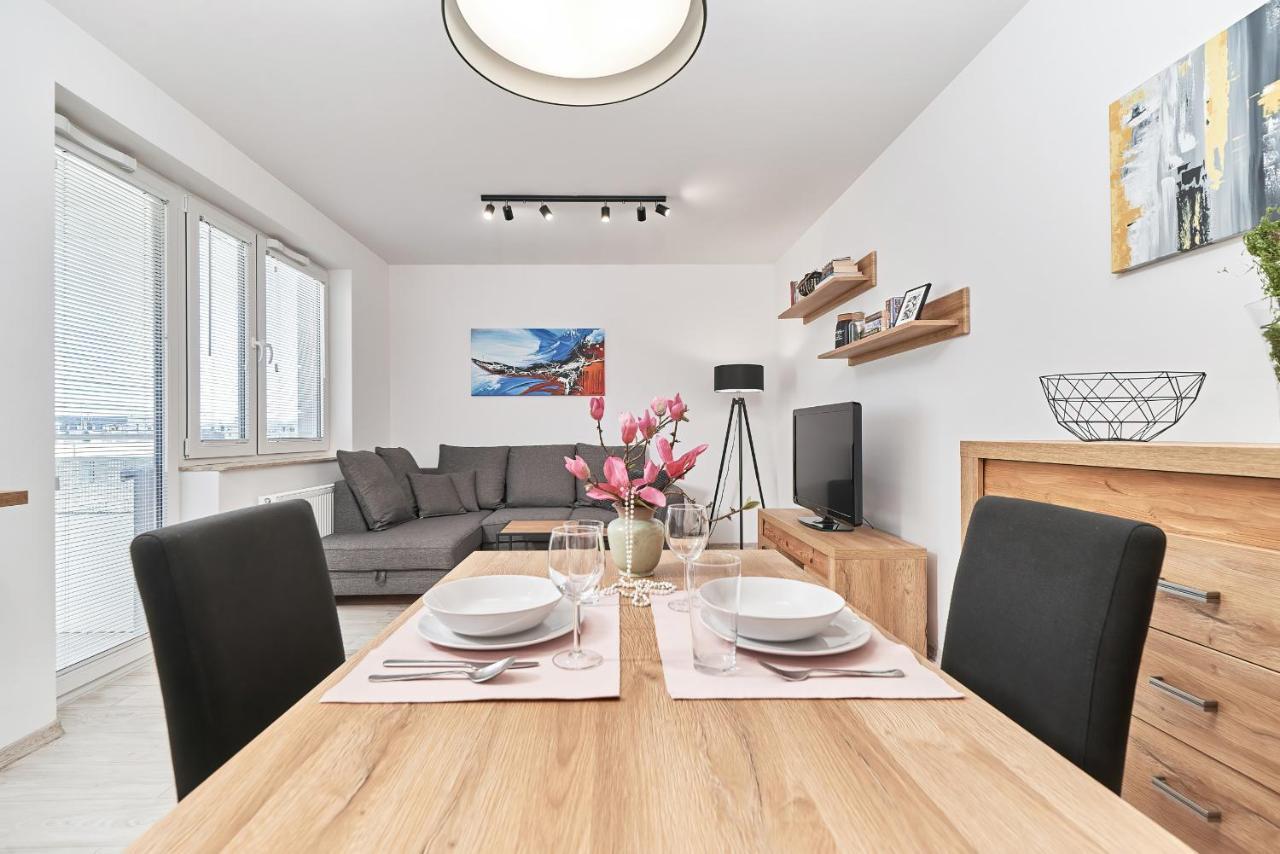 Exclusive Apartments Teczowa With Underground Parking By Noclegi Renters 弗罗茨瓦夫 外观 照片